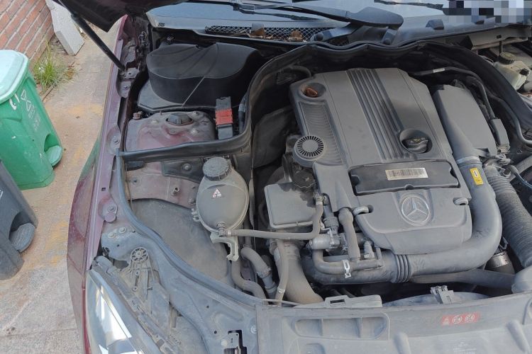 Used Mercedes-Benz C-Class 2011 C 200 CGI Fashion Model Engine Bay Right