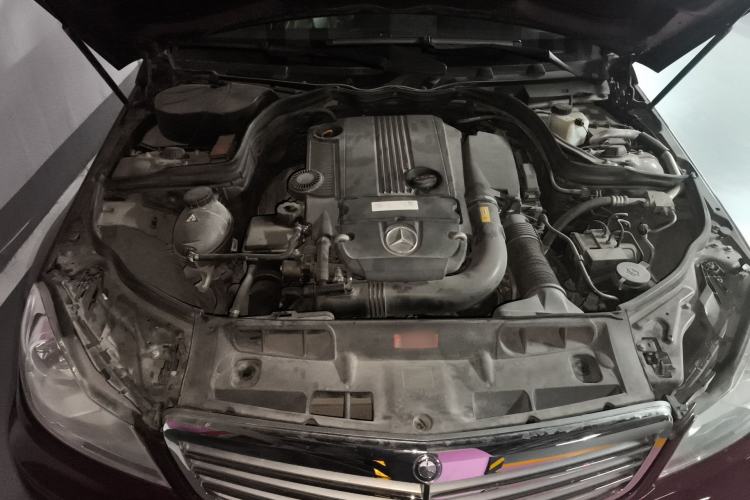 Used Mercedes-Benz C-Class 2011 C 200 CGI Elegant Model Engine Bay