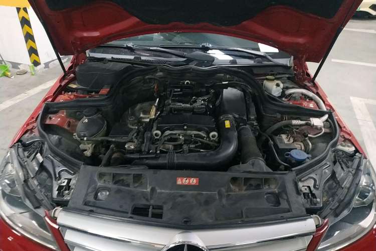 Used Mercedes-Benz C-Class 2011 C 200 Fashion Travel Edition Engine Bay