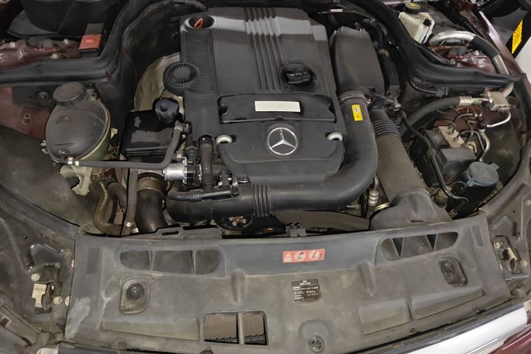 Used Mercedes-Benz C-Class 2011 C 200 CGI Fashion Model Engine Bay