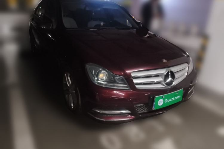 Used Mercedes-Benz C-Class 2011 C 200 CGI Fashion Model Front Right 45 Deg