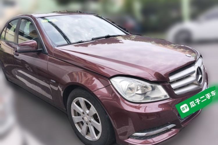 Used Mercedes-Benz C-Class 2011 C 180K Classic model Front Right 45 Deg