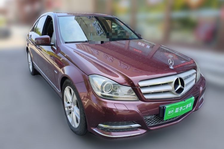 Used Mercedes-Benz C-Class 2011 C 200 CGI Fashion Model Front Right 45 Deg