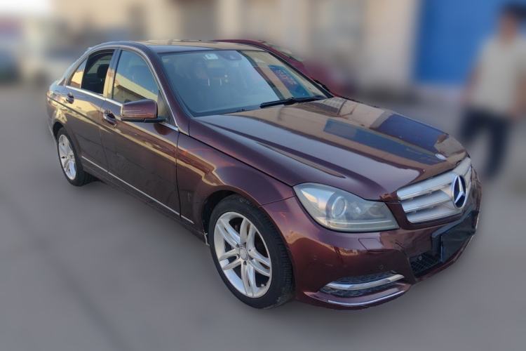 Used Mercedes-Benz C-Class 2011 C 300 Fashion Model Front Right 45 Deg
