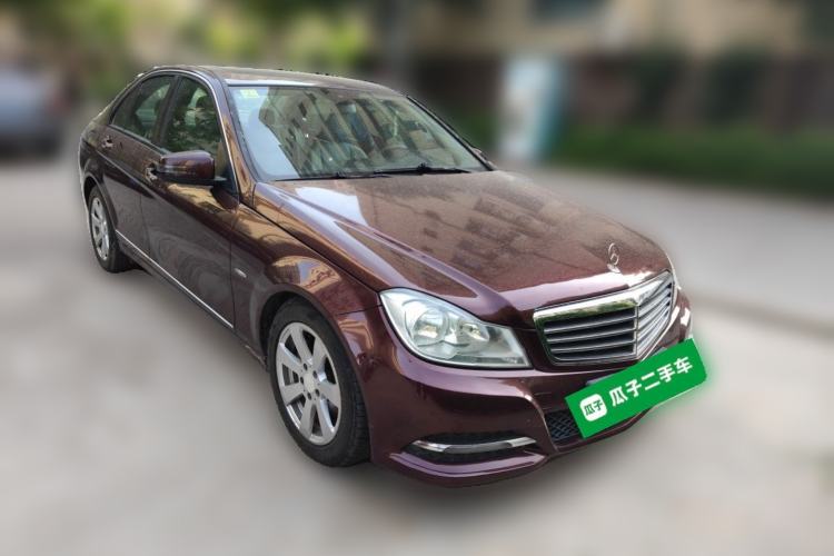 Used Mercedes-Benz C-Class 2011 C 180K Classic model Front Right 45 Deg