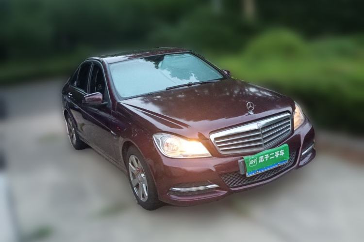 Used Mercedes-Benz C-Class 2011 C 180K Classic model Front Right 45 Deg