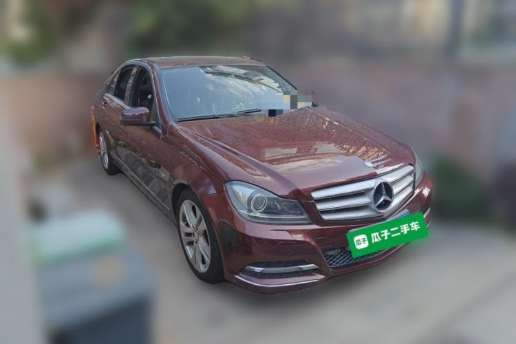 Used Mercedes-Benz C-Class 2011 C 200 CGI Fashion Model Front Right 45 Deg