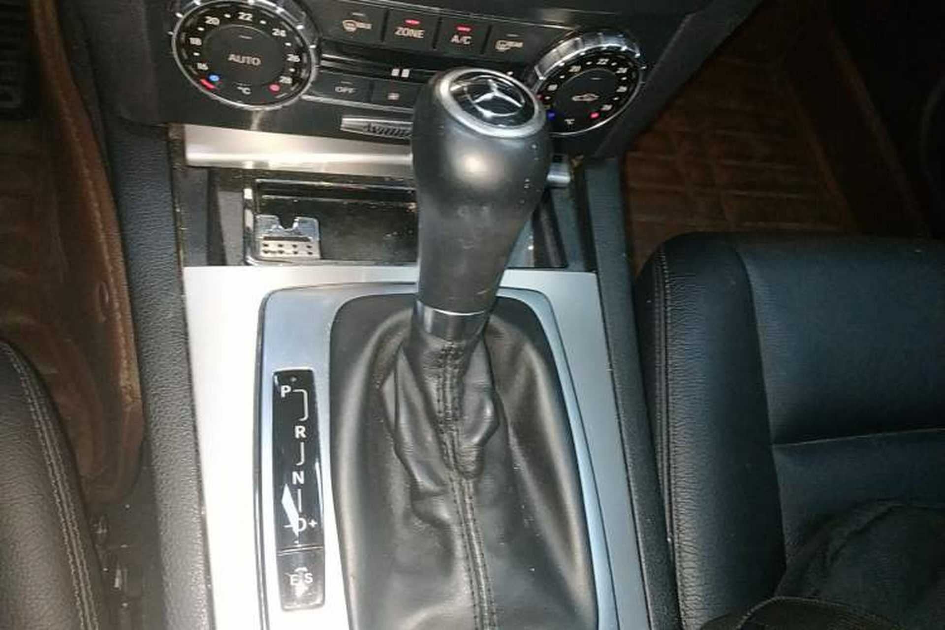 Used Mercedes-Benz C-Class 2011 C 200 Fashion Travel Edition Gear Lever
