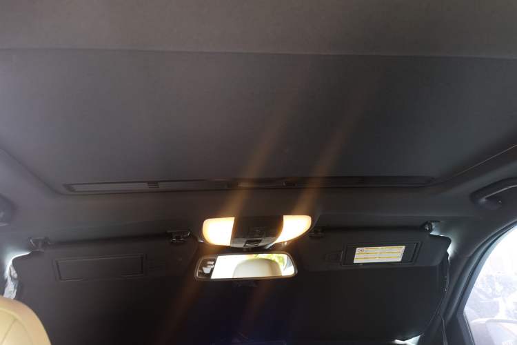 Used Mercedes-Benz C-Class 2011 C 200 CGI Fashion Model Headliner