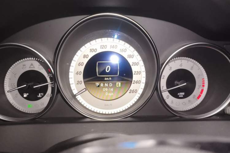 Used Mercedes-Benz C-Class 2011 C 200 CGI Fashion Model Instrument Cluster