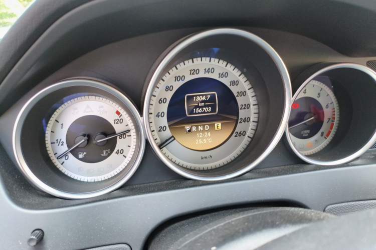 Used Mercedes-Benz C-Class 2011 C 200 CGI Fashion Model Instrument Cluster