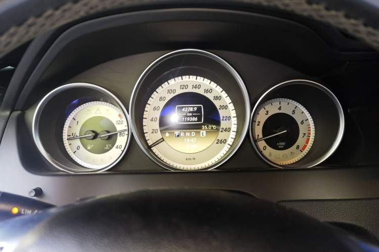 Used Mercedes-Benz C-Class 2011 C 200 CGI Fashion Model Instrument Cluster