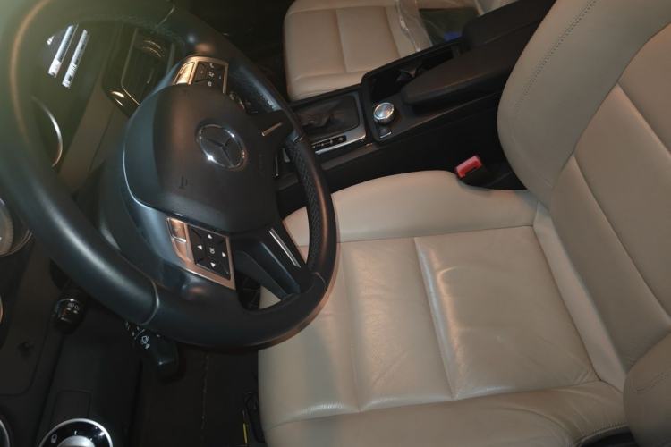 Used Mercedes-Benz C-Class 2011 C 200 CGI Fashion Model Left Front Seat