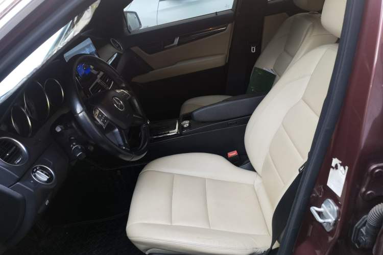 Used Mercedes-Benz C-Class 2011 C 200 CGI Fashion Model Left Front Seat