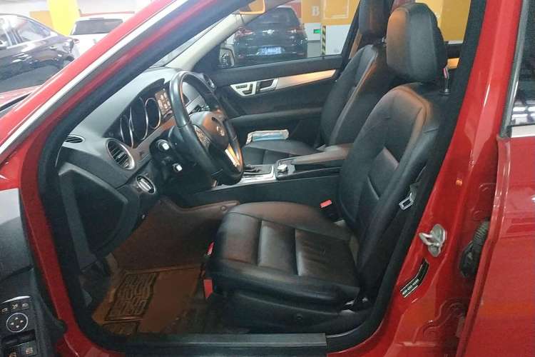 Used Mercedes-Benz C-Class 2011 C 200 Fashion Travel Edition Left Front Seat