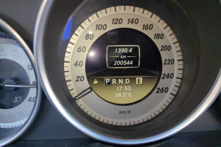 Used Mercedes-Benz C-Class 2011 C 300 Fashion Model Odometer Close Up