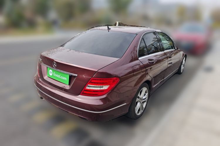 Used Mercedes-Benz C-Class 2011 C 200 CGI Fashion Model Rear Right 45 Deg
