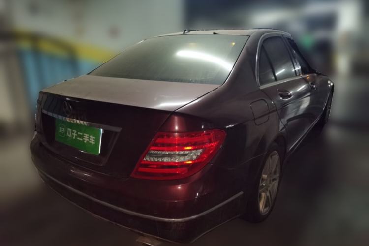 Used Mercedes-Benz C-Class 2011 C 300 Fashion Model Rear Right 45 Deg