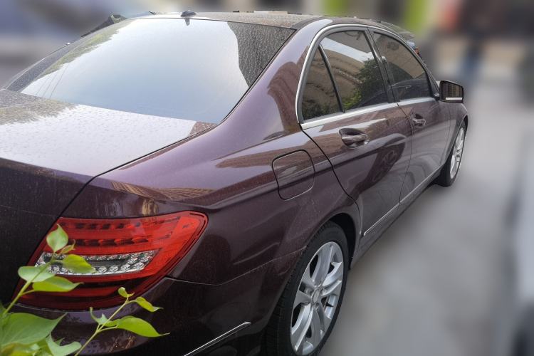 Used Mercedes-Benz C-Class 2011 C 200 CGI Fashion Model Rear Right 45 Deg
