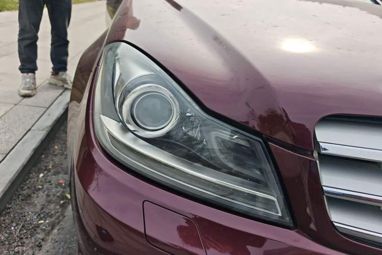 Used Mercedes-Benz C-Class 2011 C 200 CGI Fashion Model Right Front Headlight