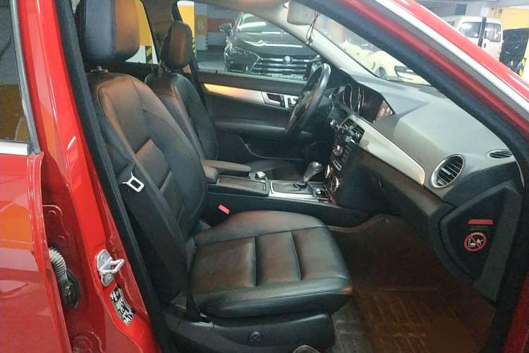 Used Mercedes-Benz C-Class 2011 C 200 Fashion Travel Edition Right Front Seat