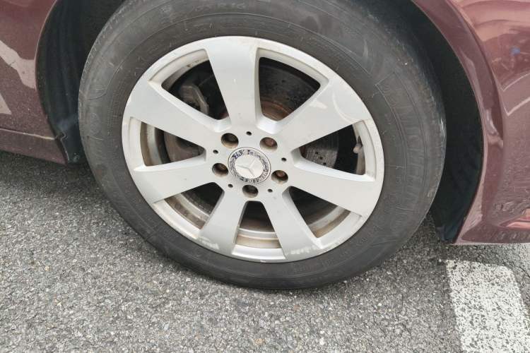 Used Mercedes-Benz C-Class 2011 C 180K Classic model Right Front Wheel Hub