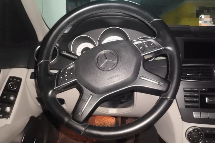 Used Mercedes-Benz C-Class 2011 C 200 CGI Fashion Model Steering Wheel