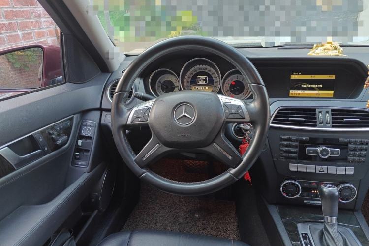 Used Mercedes-Benz C-Class 2011 C 200 CGI Fashion Model Steering Wheel