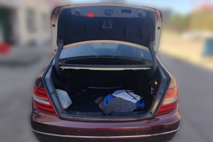 Used Mercedes-Benz C-Class 2011 C 300 Fashion Model Trunk