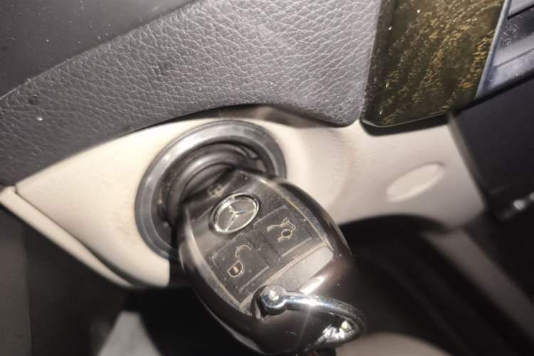 Used Mercedes-Benz C-Class 2011 C 200 CGI Fashion Model Vehicle Key