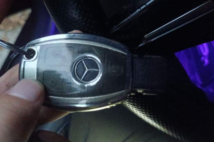 Used Mercedes-Benz C-Class 2011 C 180K Classic model Vehicle Key