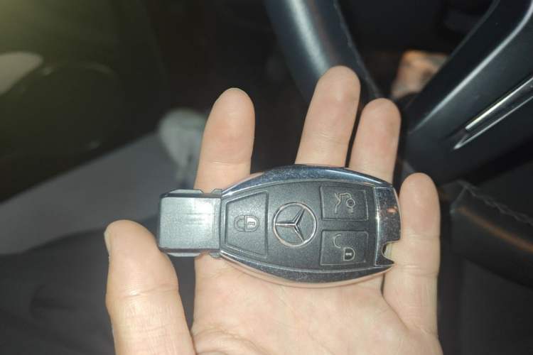 Used Mercedes-Benz C-Class 2011 C 200 CGI Fashion Model Vehicle Key