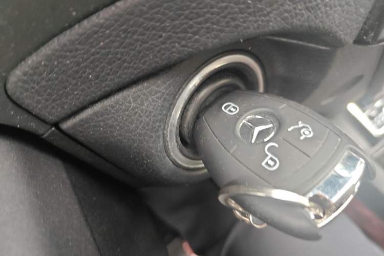 Used Mercedes-Benz C-Class 2011 C 200 CGI Fashion Model Vehicle Key
