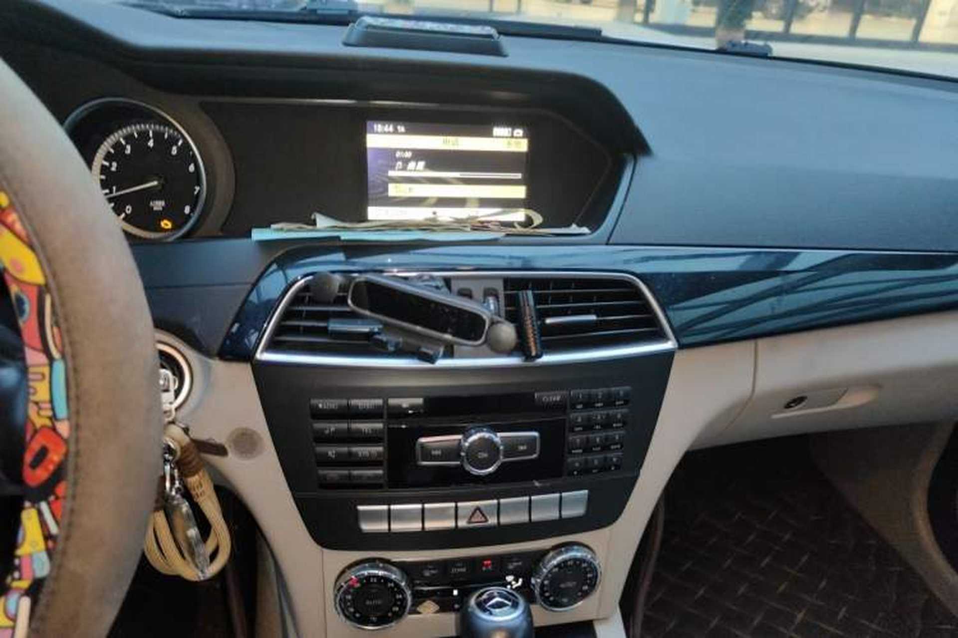 Used Mercedes-Benz C-Class 2011 C 180K Classic model Audio And AC Panel