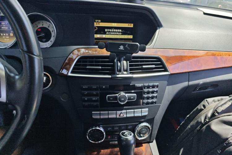 Used Mercedes-Benz C-Class 2011 C 200 CGI Elegant Model Audio And AC Panel