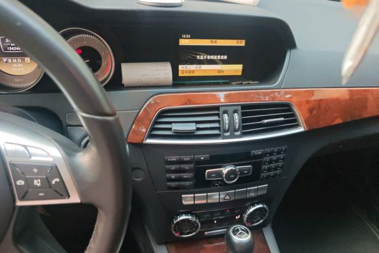 Used Mercedes-Benz C-Class 2011 C 200 CGI Elegant Model Audio And AC Panel