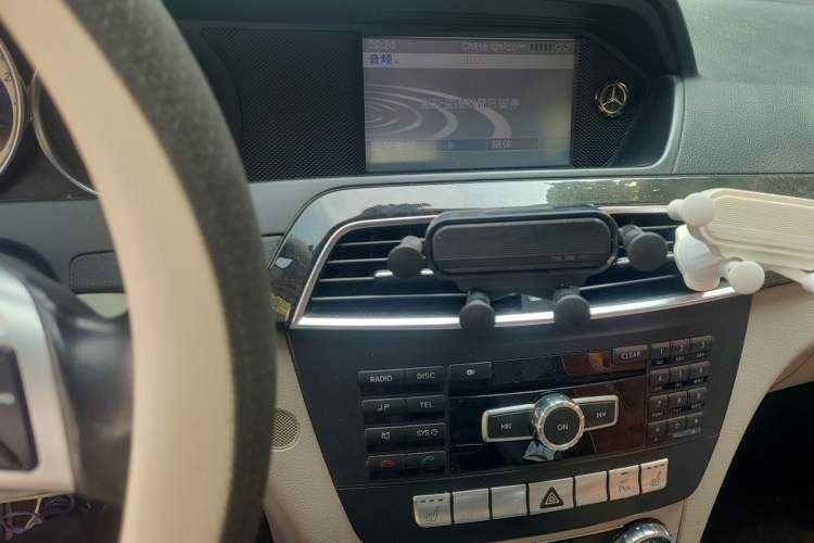 Used Mercedes-Benz C-Class 2011 C 200 CGI Fashion Model Audio And AC Panel