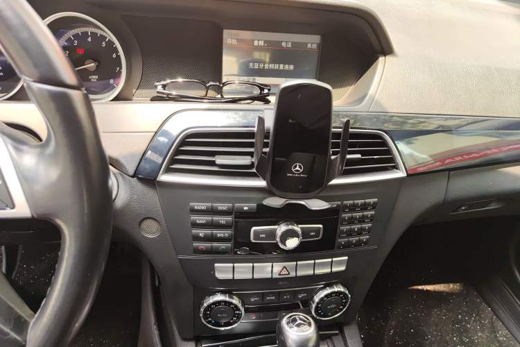 Used Mercedes-Benz C-Class 2011 C 200 CGI Fashion Model Audio And AC Panel