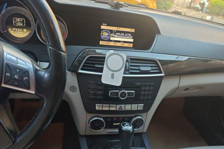Used Mercedes-Benz C-Class 2011 C 200 CGI Fashion Model Audio And AC Panel