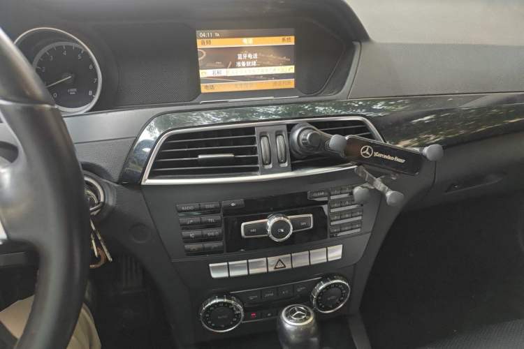 Used Mercedes-Benz C-Class 2011 C 180K Classic model Audio And AC Panel