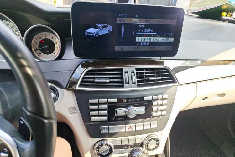 Used Mercedes-Benz C-Class 2011 C 260 CGI Fashion Model Audio And AC Panel
