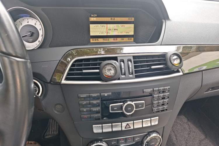 Used Mercedes-Benz C-Class 2011 C 200 CGI Fashion Model Audio And AC Panel