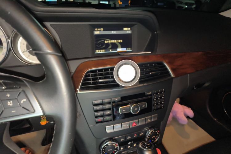 Used Mercedes-Benz C-Class 2011 C 200 CGI Elegant Model Audio And AC Panel