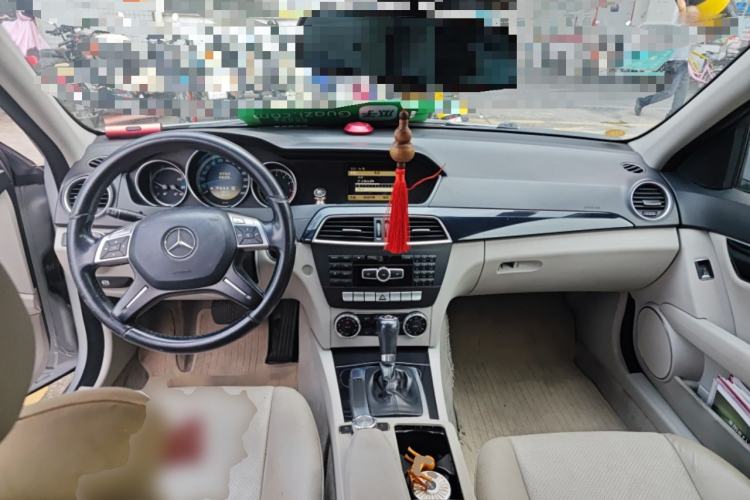 Used Mercedes-Benz C-Class 2011 C 180K Classic model Center Console