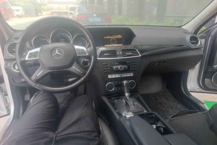 Used Mercedes-Benz C-Class 2011 C 180K Classic model Center Console