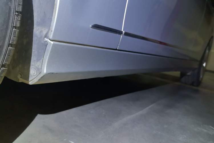 Used Mercedes-Benz C-Class 2011 C 200 CGI Fashion Model Chassis Front Left