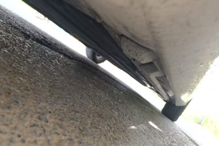 Used Mercedes-Benz C-Class 2011 C 180K Classic model Chassis Front Left