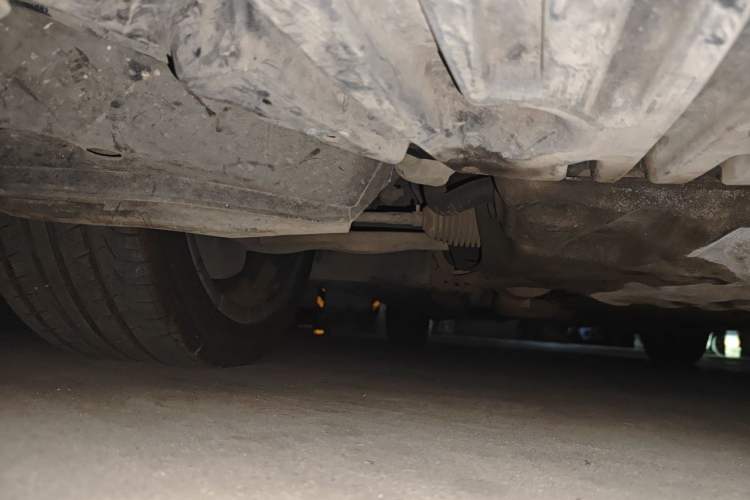 Used Mercedes-Benz C-Class 2011 C 200 Fashion Travel Edition Chassis Front Right