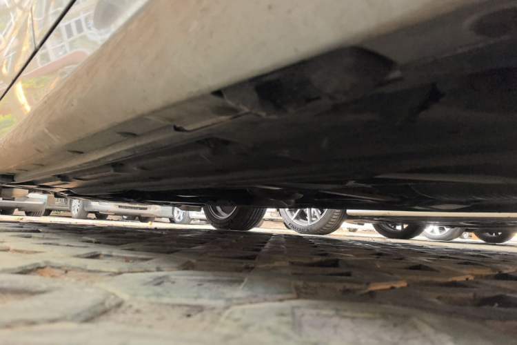 Used Mercedes-Benz C-Class 2011 C 180K Classic model Chassis Rear Left