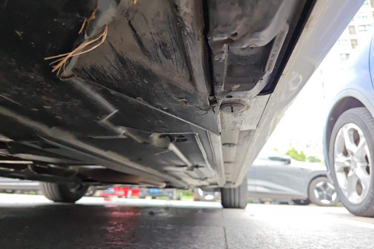 Used Mercedes-Benz C-Class 2011 C 200 CGI Elegant Model Chassis Rear Right